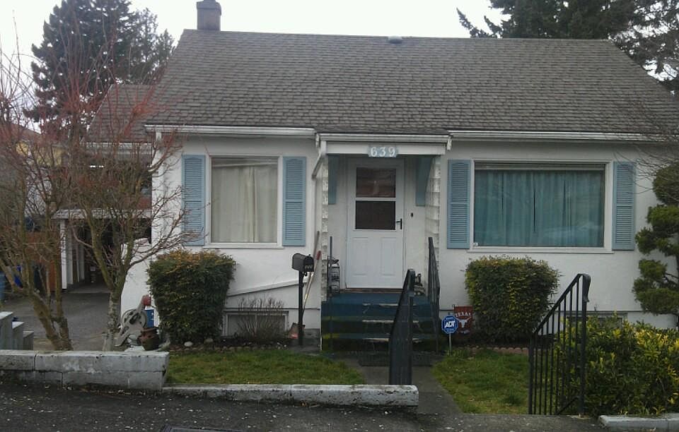 1st image of 639 N Charlotte Ave
