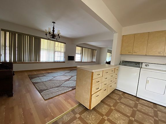 4th image of 3149 N Mobile Ave Unit 2