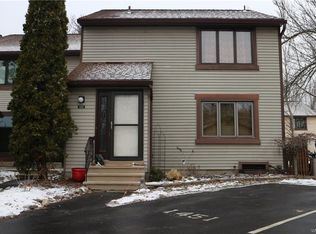 1451 Charlesgate Cir, East Amherst, NY 14051