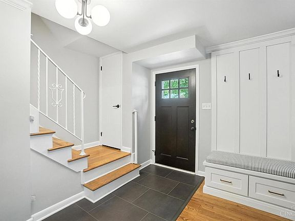 4th image of 1728 Tiffany Ln