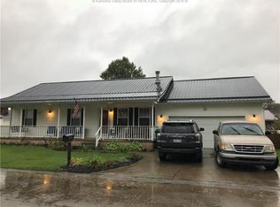 221 Stewart Acres, Winfield, WV 25213