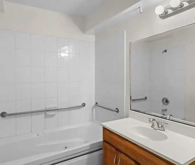 4262 Lindblade Dr #240 — Photo 10
