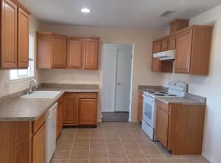 3218 Sacramento Dr, Merced, CA 95348