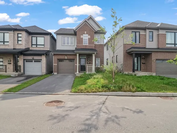 9 Tolchaco Ct, Ottawa, ON K2J 6T1