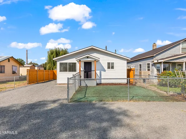 2216 S 6th Ave, Yakima, WA 98903