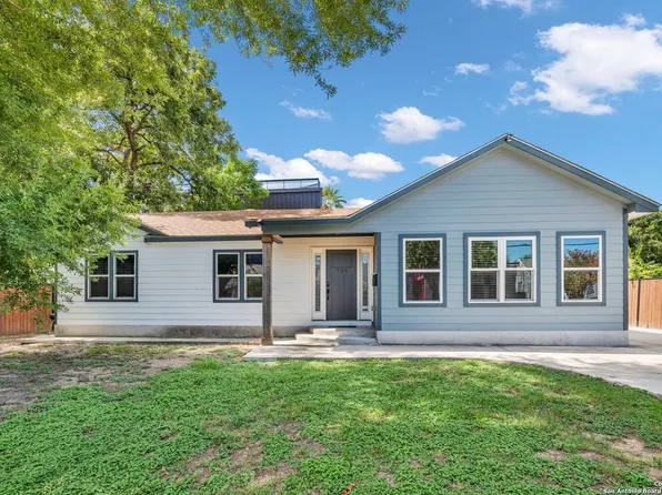 736 E MYRTLE ST, San Antonio, TX 78212