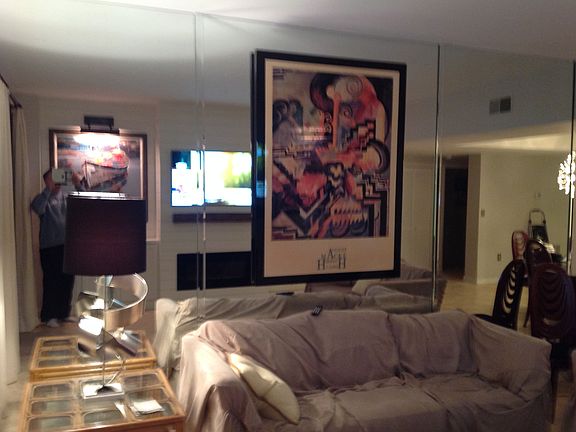Mirrored wall enhance view