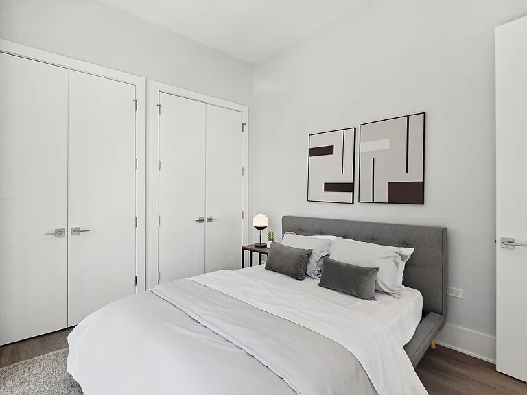 Luxe Suites Chicago Luxury Apartments — Photo 27