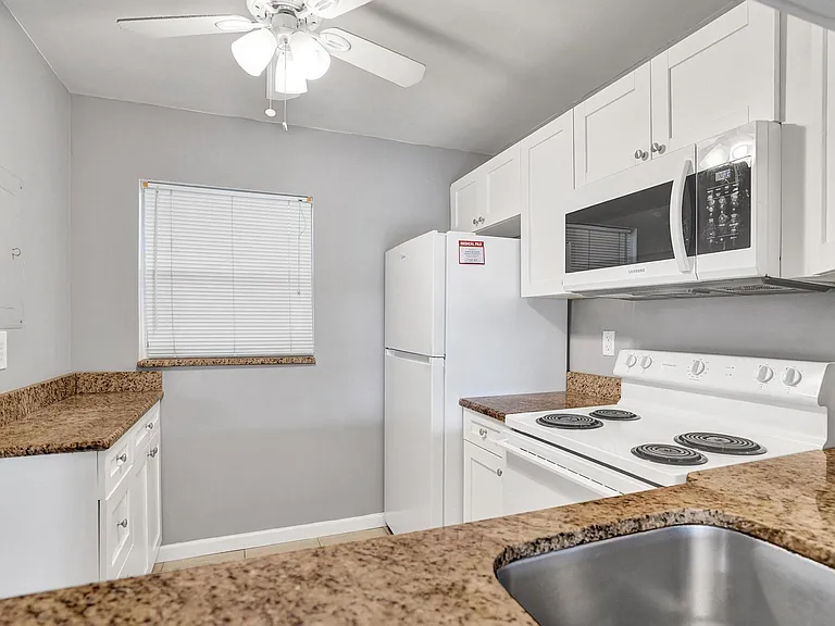 9460 Poinciana Pl #101 — Photo 6