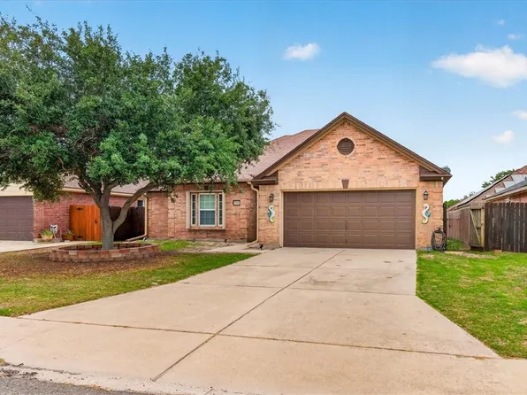 1510 W Nelson Ave, Aransas Pass, TX 78336