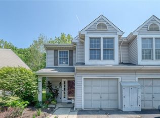 267 Commons Dr, Oakmont, PA 15139