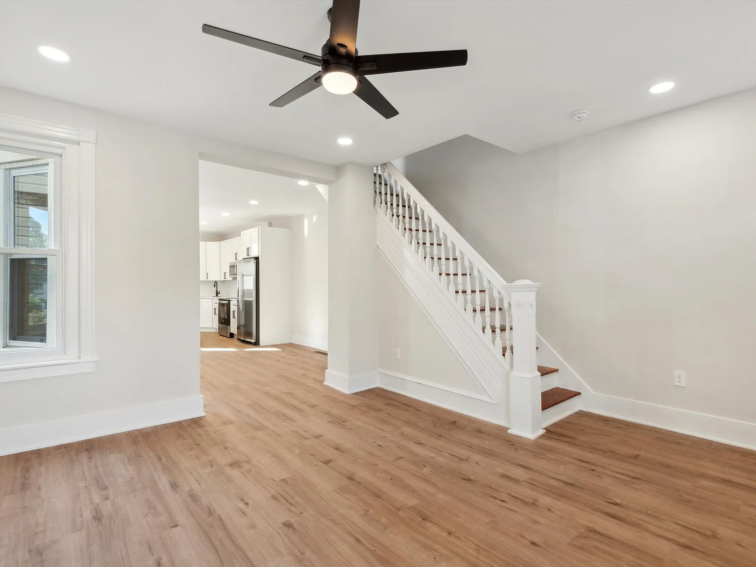 3 bed, 1350 sqft, $2,400 — Photo 1