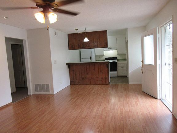 5th image of 1-5711 Calmor Ave #1