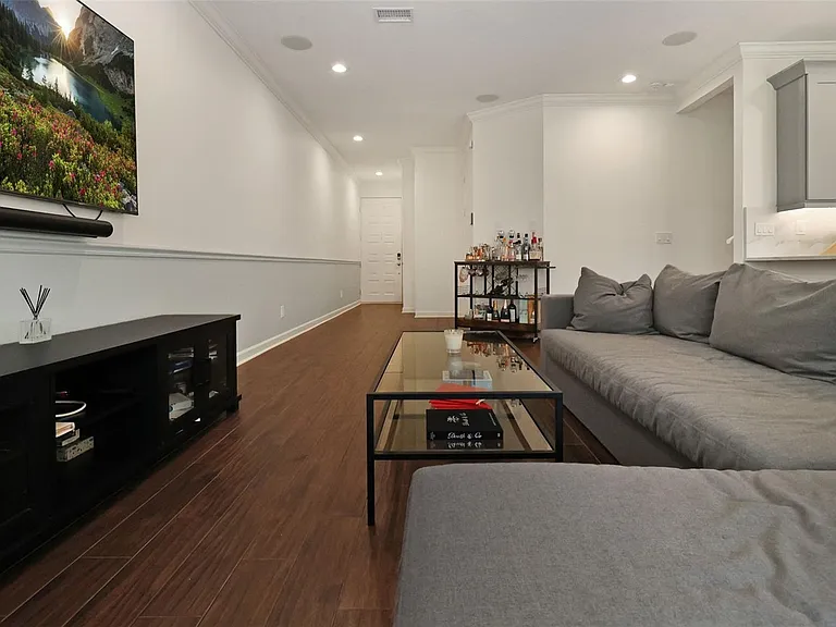505 S Tampania Ave #2 — Photo 7
