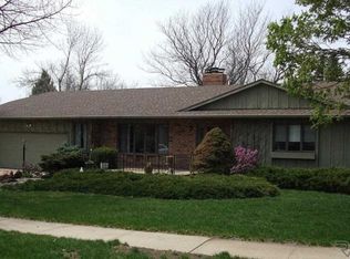 2305 S Mockingbird Cir, Sioux Falls, SD 57103