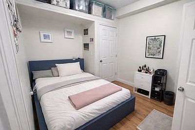 3rd image of 128 Hemenway St #12