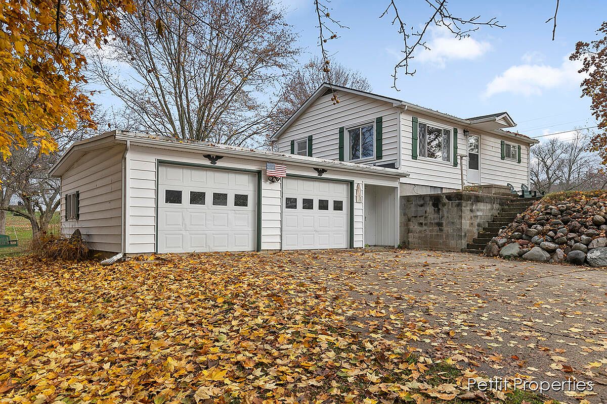 360 E Gdn, Muir, MI 48860 Zillow