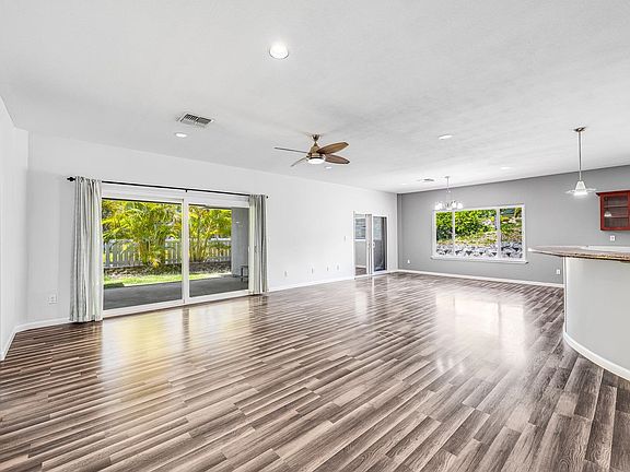 4th image of 239 Kamalei Cir