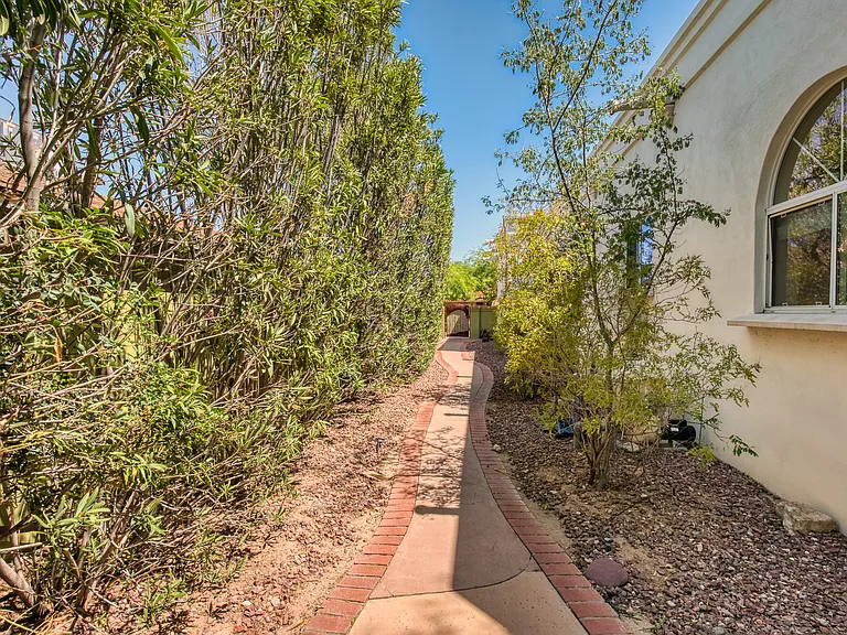 3744 E Calle Barcelona — Photo 31