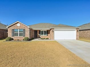 8419 E 162nd Pl S, Bixby, OK 74008