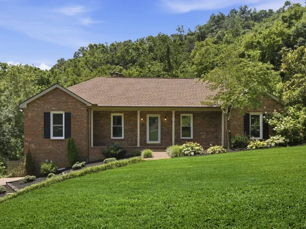 111 Dogwood Ln, Franklin, TN 37064