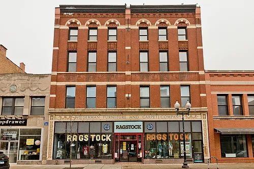 1459 N Milwaukee Ave Photo 1
