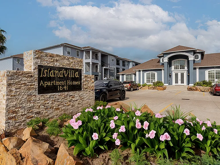 Community Welcome Sign