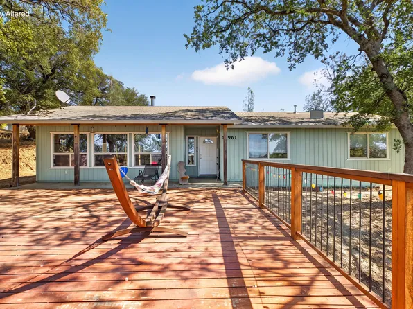 13961 Creek Trl, Redding, CA 96003