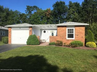 18 Kent Dr, Brick, NJ 08723
