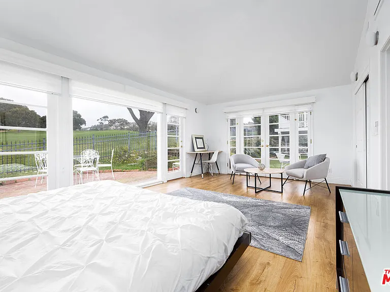 1110 W Muirlands Dr — Photo 17