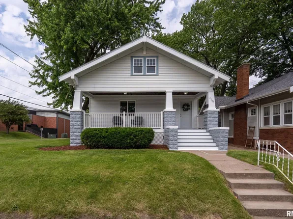 2202 Scott St, Davenport, IA 52803