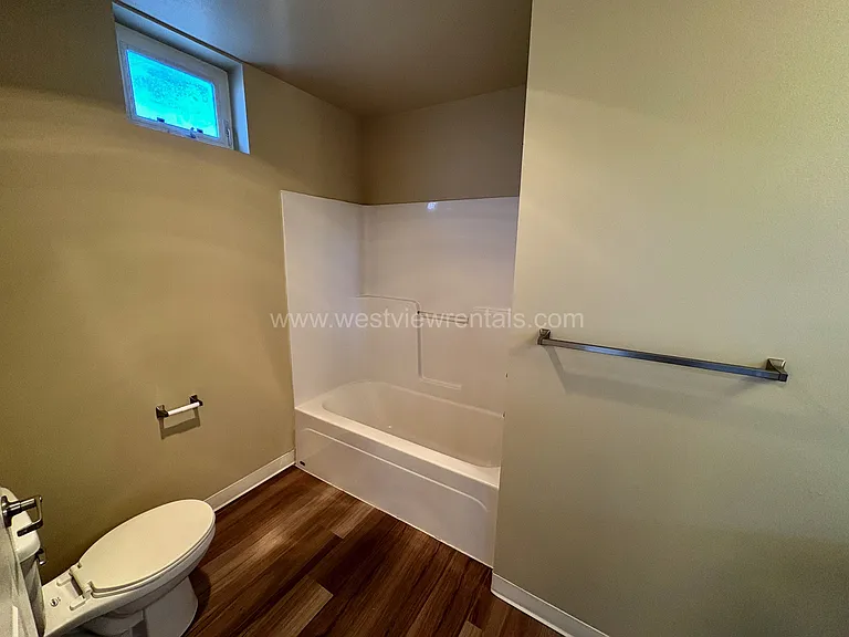 200 E Maple St — Photo 218