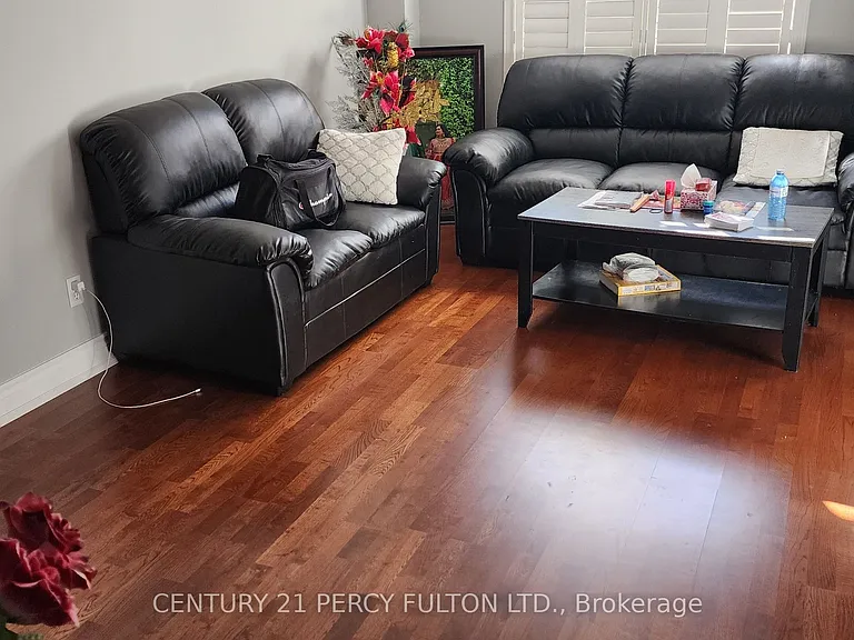 14 Flatfield Ter #MAIN — Photo 2
