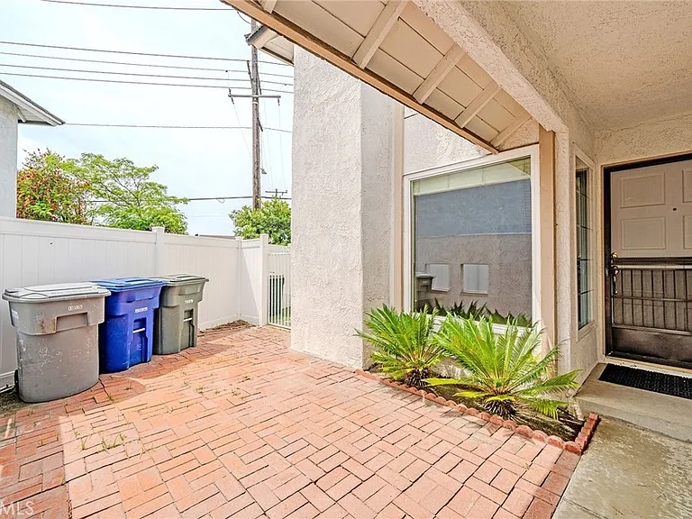 8175 Mammoth Cir — Photo 26
