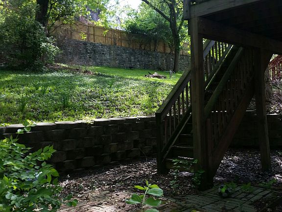 3rd image of 3238 Linwood Ave #1