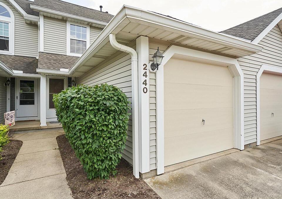 1st image of 2440 Wrens Dr S