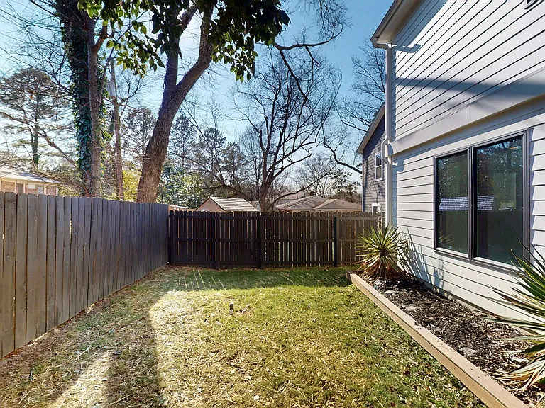 1220 Lomax Ave — Photo 47