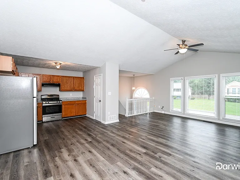 40 Silverthorne Dr — Photo 4