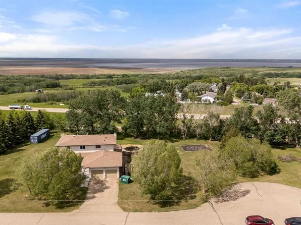 106 S Martin Ave, Bittern Lake, AB T0C 0L0