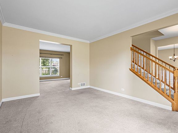 2nd image of 435 Shadow Wood Dr