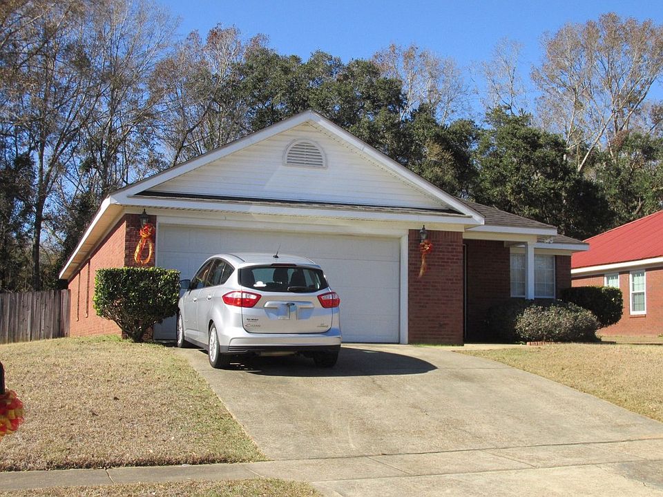2nd image of 1705 Donham Dr