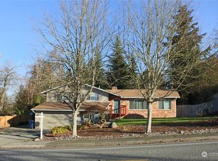 1004 N Waugh Rd, Mount Vernon, WA 98273