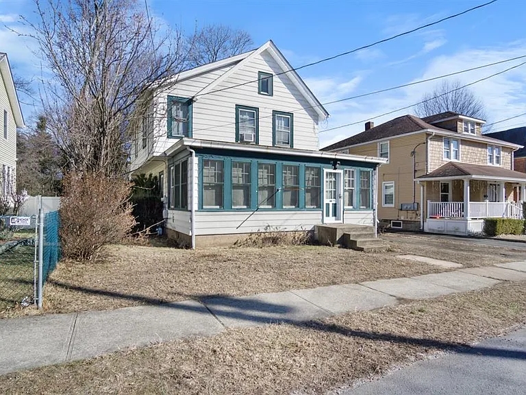 22 Prairie Ave — Photo 2