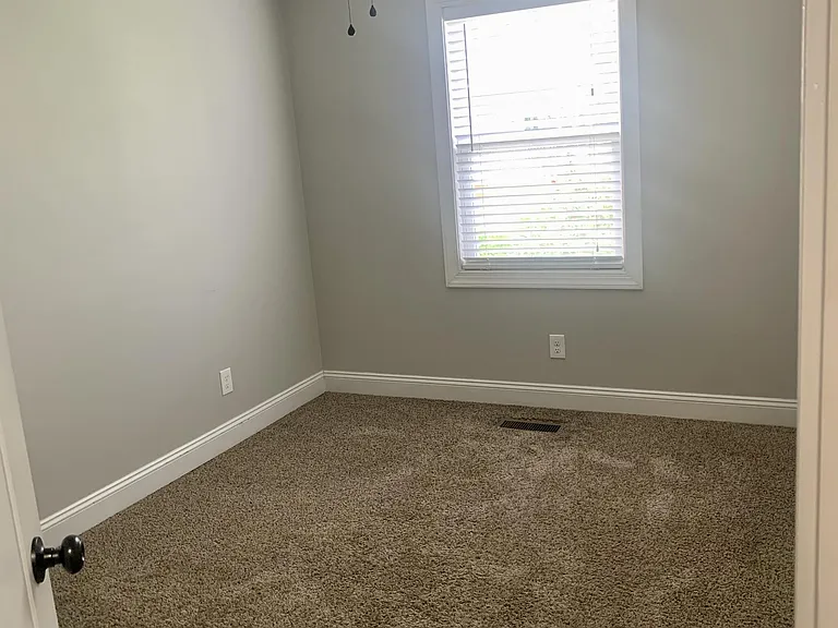 104 Capital St — Photo 18