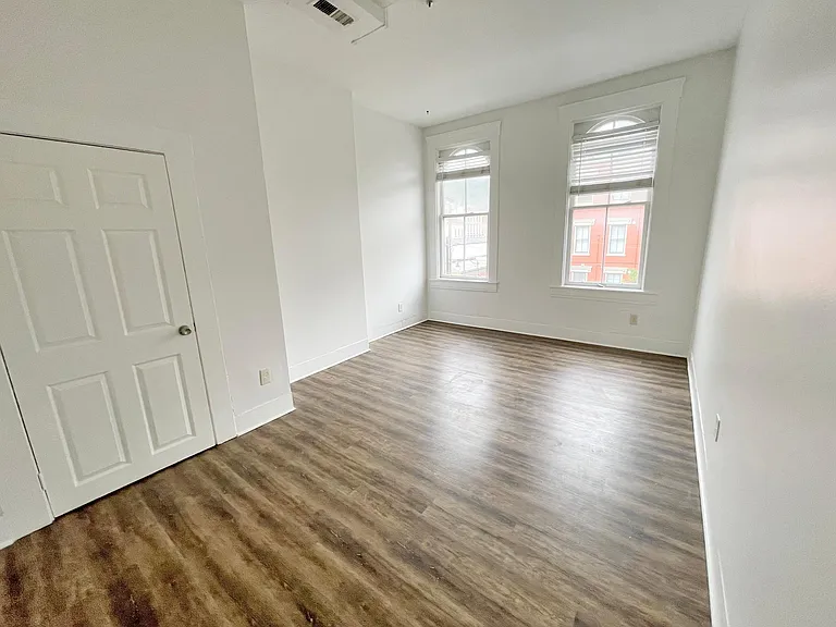 1735 Elm St #4 — Photo 8