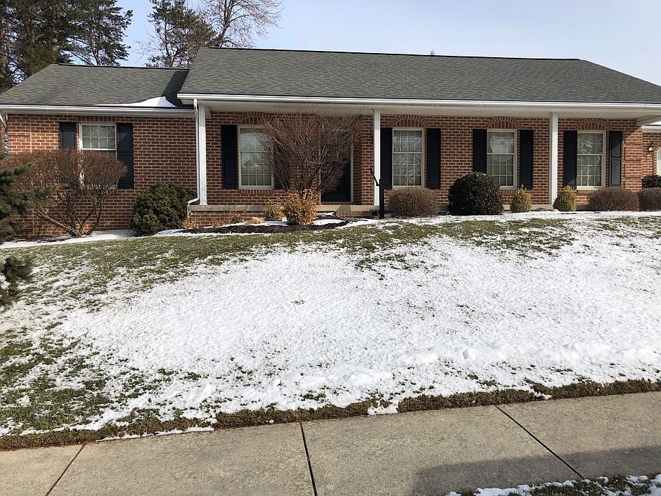 2nd image of 4411 Saint Andrews Way