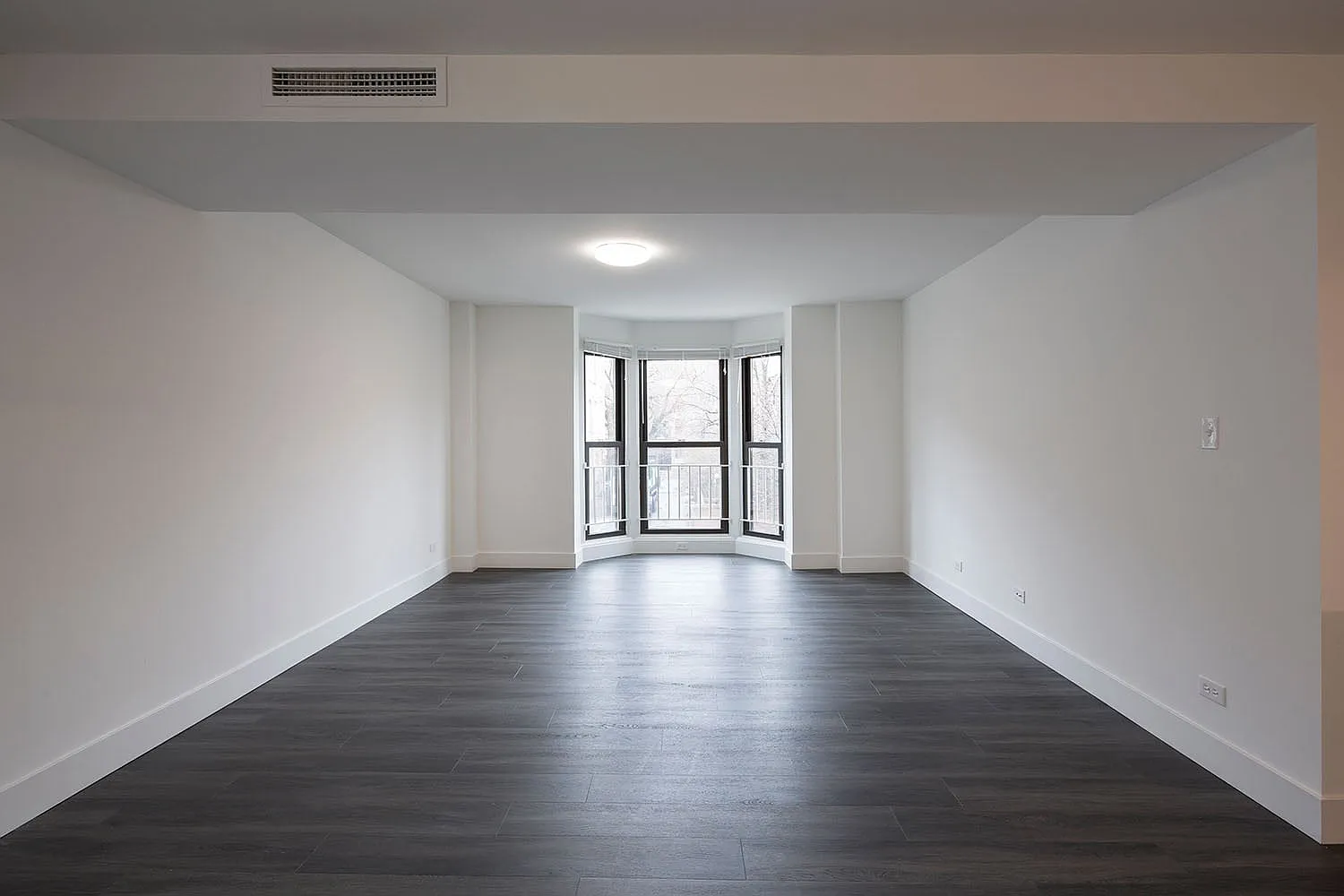 1400 E. 57th Street — Photo 3