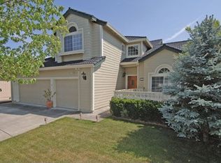 1728 Windrose Ln, Santa Rosa, CA 95403