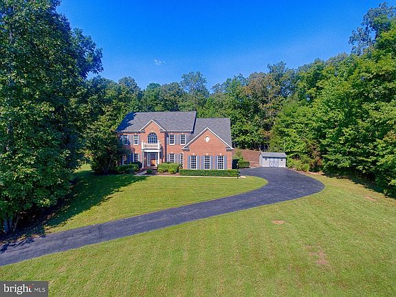 2nd image of 3184 Somerset Dr