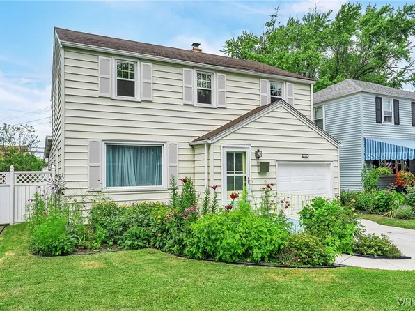 450 Maynard Dr, Amherst, NY 14226